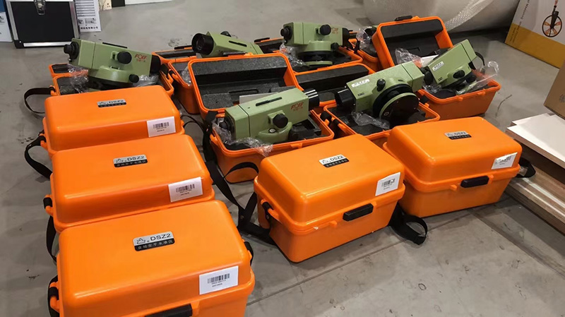 自动安平水准仪